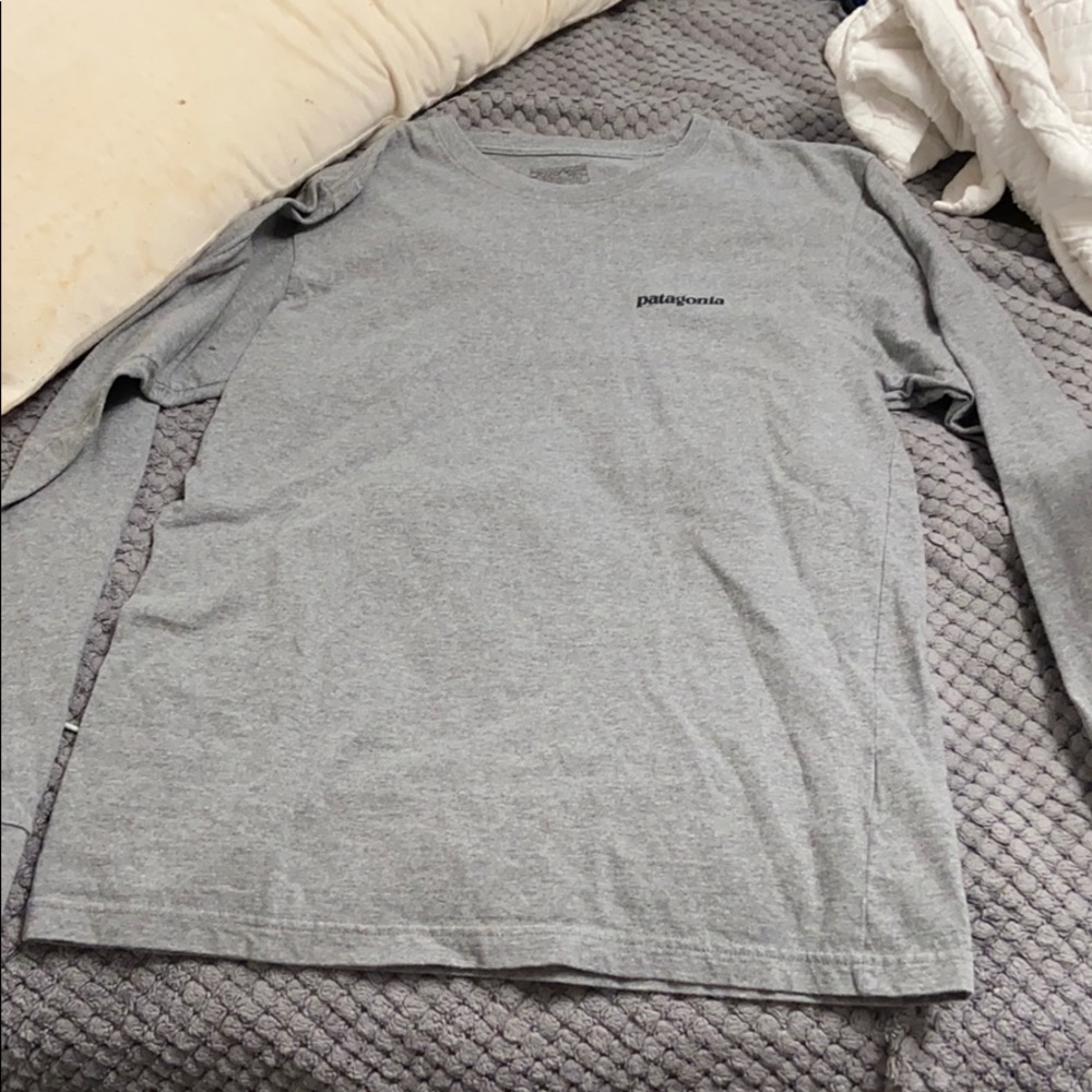 Brand new grey Patagonia long sleeve